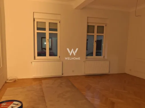 Apartament cu 2 camere, de vanzare, In Centrul Istoric al Sibiului
