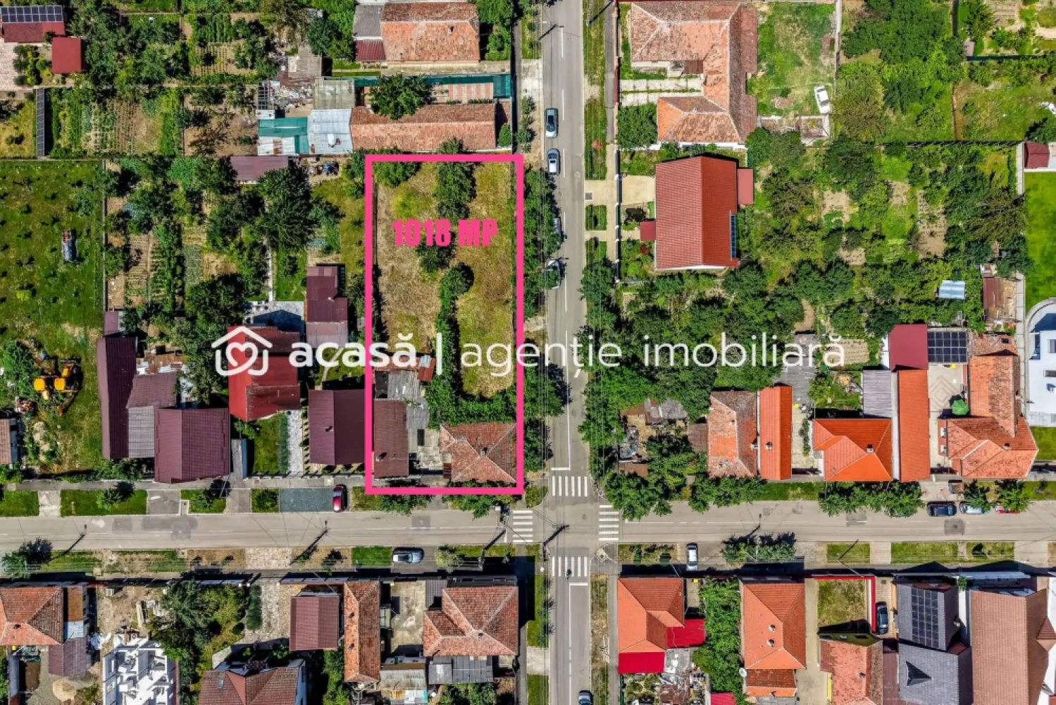 Casă cu teren 1018 mp și 2 fronturi stradale- Bujac - Casa, construită din cărămidă solidă, se află pe un teren generos de 1018 mp, cu două fronturi stradale, oferind multiple posibilități de compartimentare, extindere sau chiar dezvoltare imobiliară.
🔹 Detalii principale:
Suprafață teren: 1018 mp
Front stradal total: 70 ml (2 străzi)
Construcție: cărămidă
Stare: necesită renovare (ideal pentru personalizare totală)
Pivniță: foarte bine izolată, fără infiltrații
Grădină mare, potrivită pentru livadă sau construcție suplimentară
🔹 Avantaje:
Zonă liniștită și bine cotată din Bujac
Toate utilitățile în zonă

Preț:129.000€
Nu dispui de toată suma? Te ajutăm noi gratuit! Îți obținem oferte de la 16 bănci.
Ai o proprietate de vânzare în Arad și vrei să știi cât valorează cu adevărat?
Sună-mă pentru o evaluare gratuită, fără obligații.

📞 Contact:
Lucian Marc – Consultant Imobiliar
📱 0746 093 329
🏢 ACASĂ | Agenție Imobiliară Arad
📍 Bulevardul Decebal 2, Arad 310133