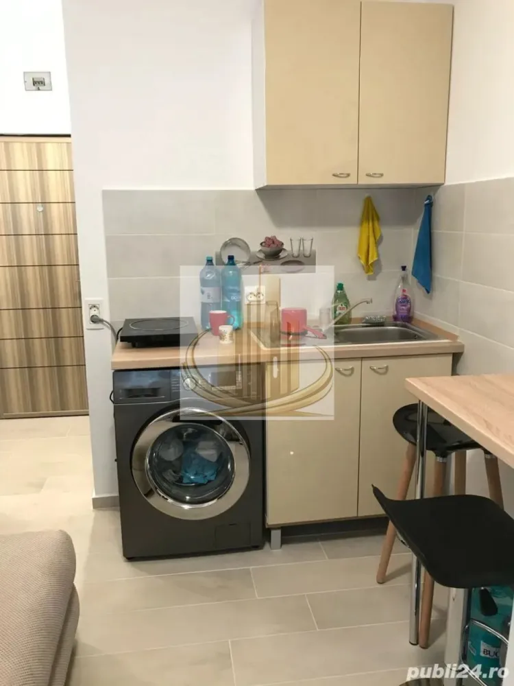 Garsoniera zona Dacia et. 1 12mp - 35500 euro - De vânzare garsonieră – Zona Dacia – Circumvalațiunii, Timișoara pret 35500 Euro

Garsonieră situată la etajul 1, cu suprafață de 12 mp, complet mobilată și utilată, gata de mutare.

Dotări și avantaje:

Baie proprie cu duș;
Mobilată și utilată;
Cheltuieli de întreținere reduse;
Situată în zona Dacia – Circumvalațiunii, în apropierea Parcului Dacia;
Piață alimentară, magazine, farmacii și alte facilități la câteva minute de mers pe jos;
La aproximativ 5 minute pietonal de Iulius Mall.

Ideală pentru locuit sau investiție.

Pentru mai multe informații și vizionare, vă rog să mă contactați.

ID intern CP3179562