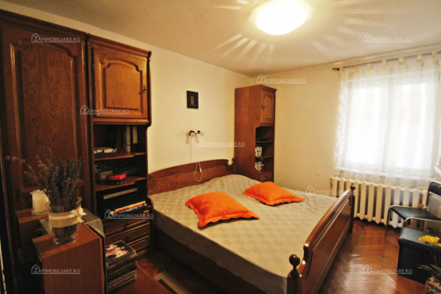 Tudor - Ap 3 cam - Etaj 1 cu balcon închis - Str. PandurilorZona Eon