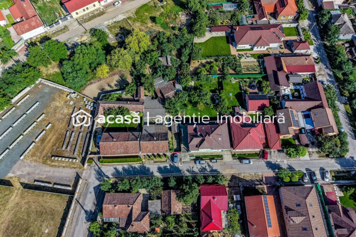Casa 3 camere, bucatarie si baie, in zona centrala din Chisineu-Cris