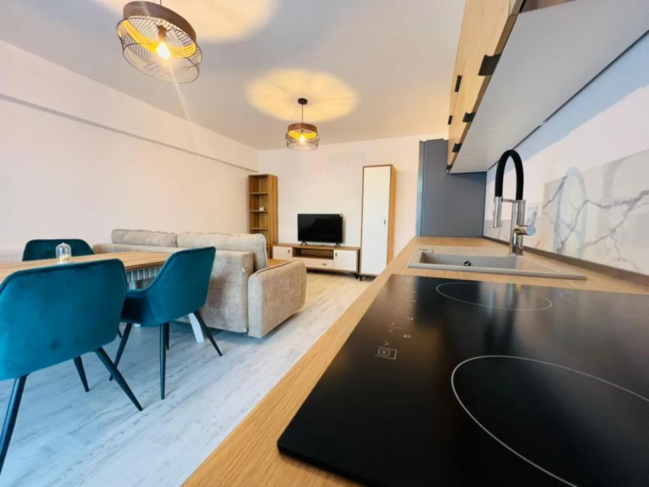 Apartament 3 camere LUX New World Militari 100 mp Parcare subterana