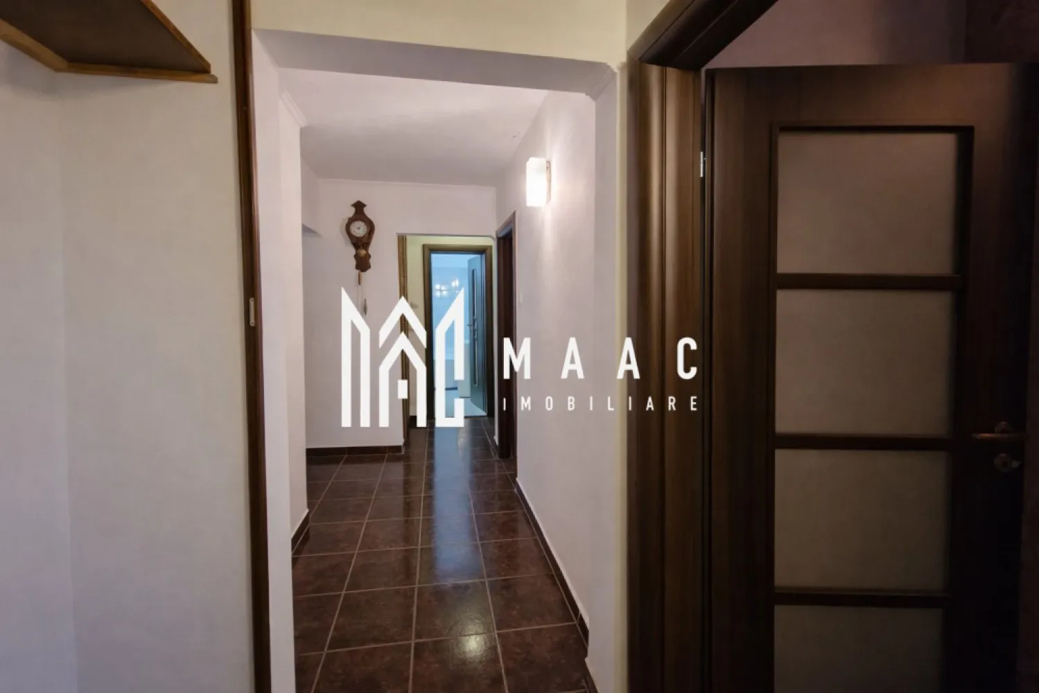 Apartament 4 Camere | 2 bai | 2 balcoane | Pivnita | Central