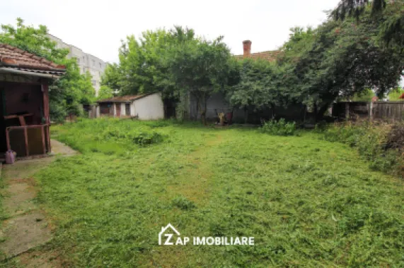 Unirii - Zona Darina - Casa 4 camere - Teren 691 mp cu deschidere 26 m