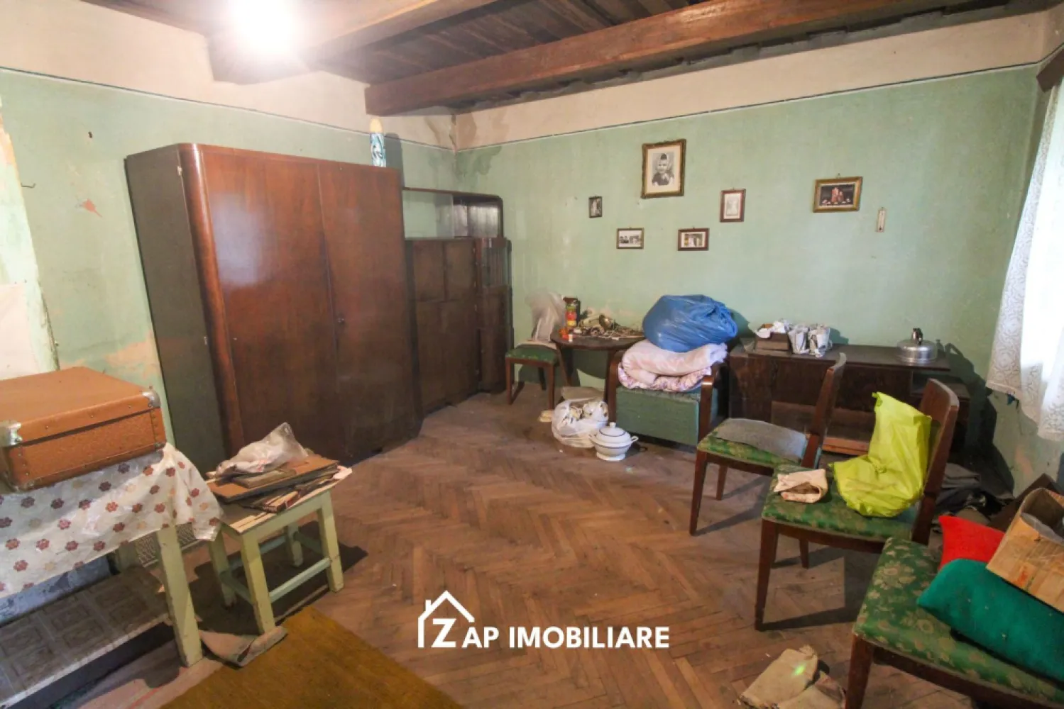 Unirii - Zona Darina - Casa 4 camere - Teren 691 mp cu deschidere 26 m