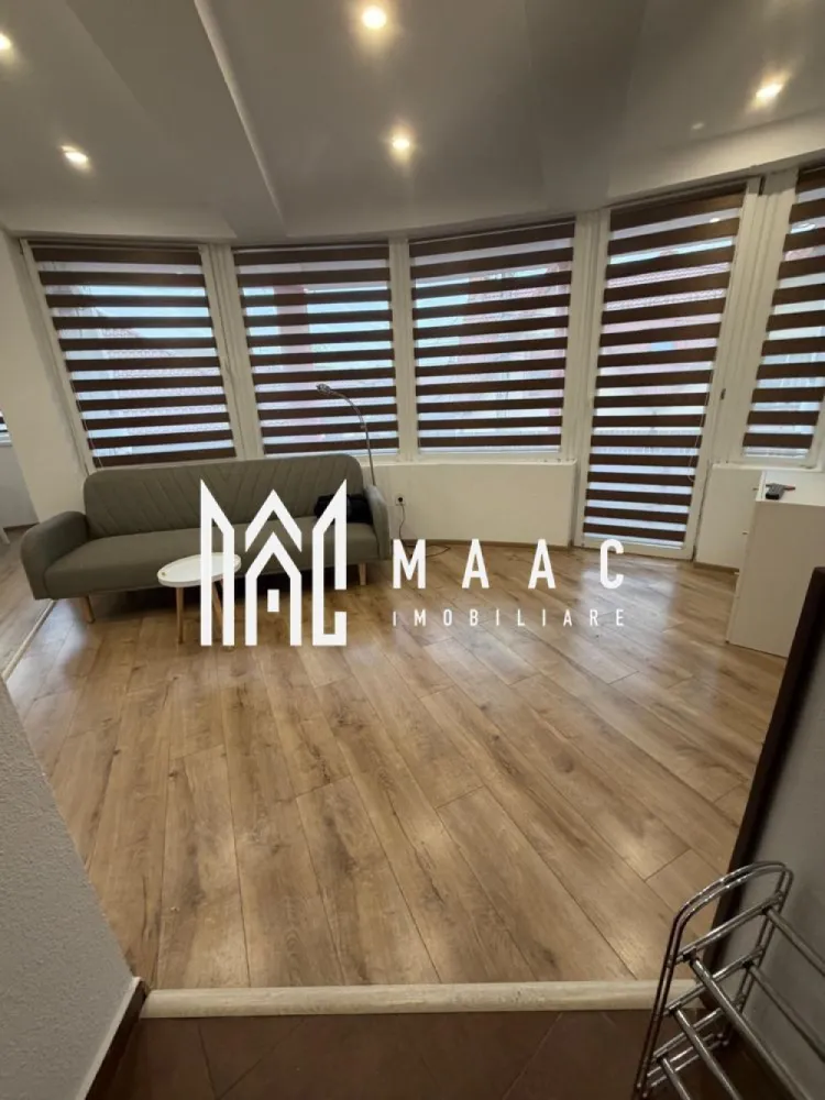 Apartament la casă | 2 camere | Balcon | 58MPU | Lazaret - MAAC Imobiliare vă propune spre închiriere un apartament situat la casă, o oportunitate ideală pentru cei care caută confortul unei locuințe individuale într-o zonă liniștită și în apropierea punctelor de interes precum centru, facultăți , mijloace de transport în comun. Locuința are o suprafață utilă de 58 mp și este poziționată la etajul 1, având o compartimentare practică formată din : -2 camere -dormitor -living -bucătărie open-space -o baie cu geam -balcon Apartamentul se închiriază complet mobilat și utilat, fiind dotat cu : -dressing -cabină de duș -aragaz -frigider -hotă -mașină de spălat rufe -mașină de spălat vase Confortul termic este unul superior, asigurat prin calorifere și sistem de încălzire prin pardoseală. Ferestre dotate cu jaluzele orizontale. Condiții închiriere: -nu se acceptă animale de companie -fumători da,cu condiția să fumeze afară/pe balcon -garanție în cuantumul unei chirii Pentru programarea unei vizionări sau mai multe detalii contactați-ne și specificați codul proprietății ID: CP2891659. }}