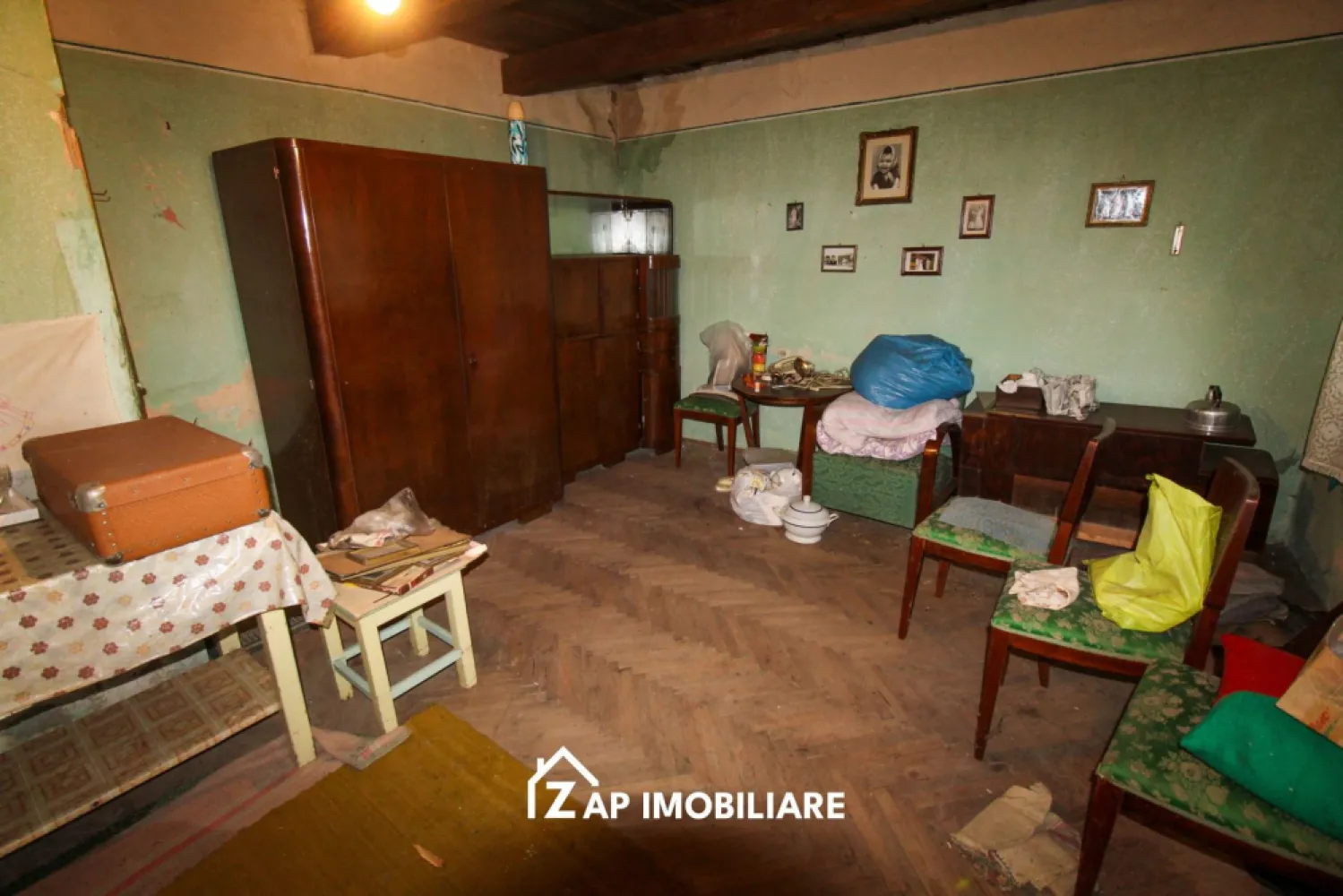 Unirii - Zona Darina - Casa 4 camere - Teren 691 mp cu deschidere 26 m
