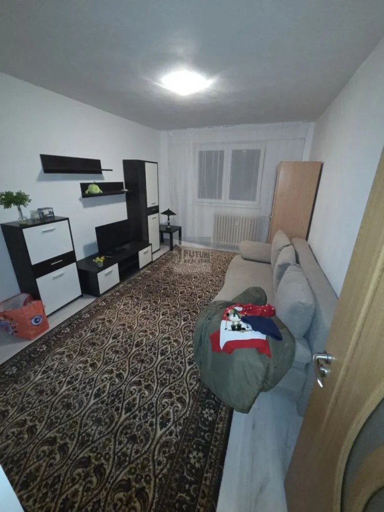 Inchiriere apartament 2 camere - Proprietar, inchiriez apartament cu 2 camere in cartierul Berceni, Aleea Lamotesti. Imobilul se afla la etajul 4/ 10. Prima inchirierea, zugravit si mobila recent. Mai multe detalii la telefon }}