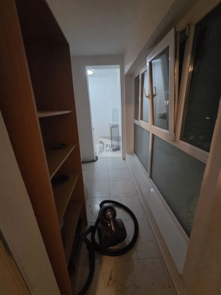 Inchiriere apartament 2 camere - Proprietar, inchiriez apartament cu 2 camere in cartierul Berceni, Aleea Lamotesti. Imobilul se afla la etajul 4/ 10. Prima inchirierea, zugravit si mobila recent. Mai multe detalii la telefon }}