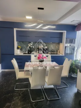 Apartament de lux, 3 camere, 2 niveluri, intr-un imobil tip vila, Deva
