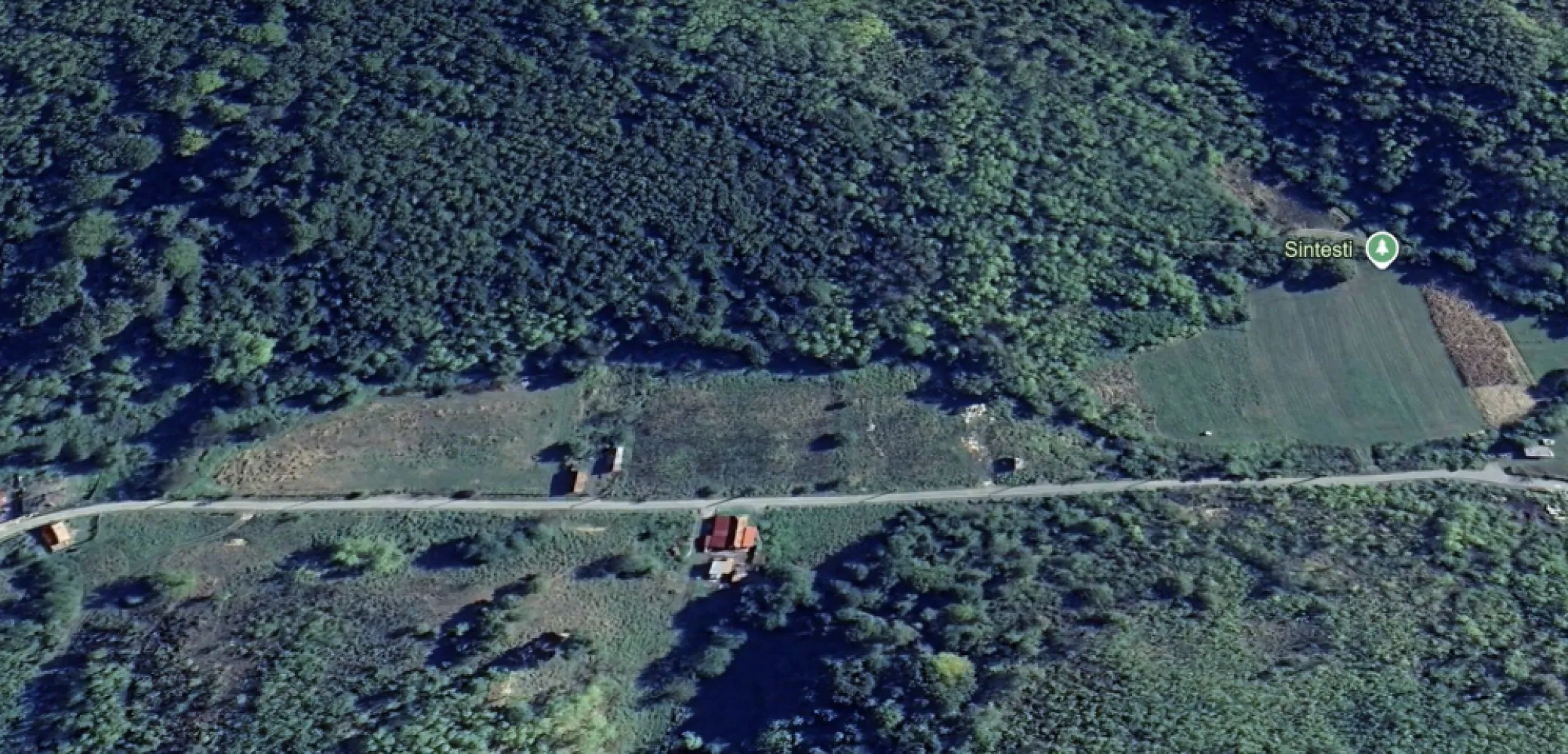 TEREN INTRAVILAN DE 1.822 MP MARGINA - TEREN INTRAVILAN DE VÂNZARE | 1.822 MP | MARGINA | DESCHIDERE LA DRUM PRINCIPAL

PropertyLab vă propune spre vânzare un teren intravilan pentru construcții, situat în Margina, cu acces direct din drum principal, ideal pentru dezvoltare rezidențială, investiție sau activitate comercială.

Caracteristici teren:

▪️ Suprafață totală: 1.822 mp
▪️ Teren intravilan – pentru construcții
▪️ Deschidere directă la drum principal
▪️ Acces auto facil
▪️ Disponibil imediat

Avantaje ale proprietății:
Poziționare foarte bună, cu acces rapid și vizibilitate excelentă
Ideal pentru casă individuală, pensiune, spațiu comercial, hală sau investiție imobiliară
Suprafață generoasă ce permite multiple opțiuni de dezvoltare
Zonă accesibilă, cu potențial de dezvoltare

Datorită poziționării excelente și a suprafeței de 1.822 mp, terenul oferă flexibilitate și oportunități multiple pentru cei care caută un loc potrivit pentru construcție sau investiție în Margina.

Pentru mai multe informații și pentru programarea unei vizionări, vă rugăm să mă contactați :

Tudor Trașcă - Consultant imobiliar PropertyLAB
Tel: 0730 650 235
Email: tudor.trasca@propertylab.ro

Dumitrita Jacot - Consultant imobiliar PropertyLAB
Telefon: 0790 474 979
E-mail: Dumitrita.jacot@propertylab.ro

Cod Proprietate 3099381
