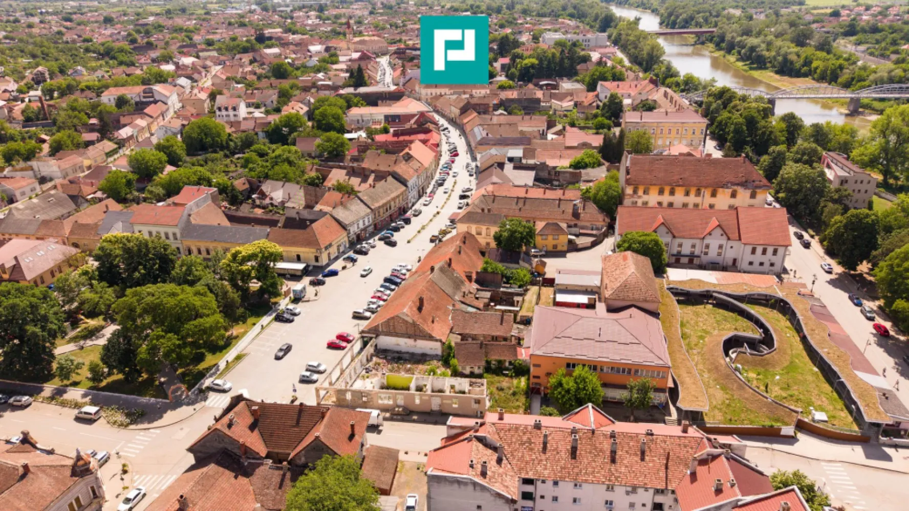TEREN INTRAVILAN CENTRU LIPOVA 419MP