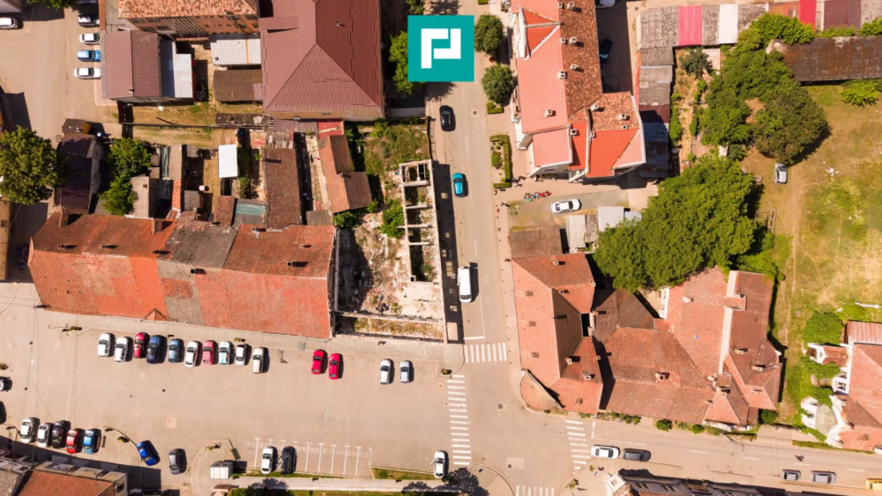 TEREN INTRAVILAN CENTRU LIPOVA 419MP