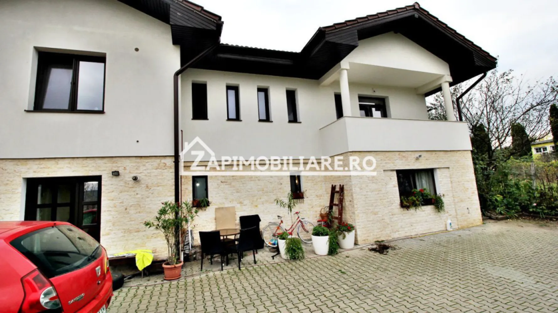 Cazare muncitori Casa 3 camere, 100 mp, 1.000 mp teren, - Contact 0774048706 Bogdan
De închiriat casă 3 camere pentru muncitori,situată în Corunca, suprafața utilă de 100 mp amplasată pe un teren cu suprafață de 2.000 mp.
Compartimentare:
- 1 living, 1 bucătărie, 1 baie, 2 dormitoare, 1 terasă
Prețul 40 ron/persoana / 1 zi

Detalii:
- centrală termică, calorifere, geamuri termopan, 
Casa se închiriază mobilată și utilată la prețul de 50 ron pentru 1 persona/ noapte 
Comisionul perceput este de 50% din valoarea primei chirii si se plateste o singura data in momentul semnarii contractului de inchiriere.
Contact 0774048706 Bogdan
Acest anunț nu corespunde cerințelor tale? Sună la numărul afișat în anunț și unul dintre agenții noștri te va ajuta cu alte oferte personalizate în funcție de cerințele tale.