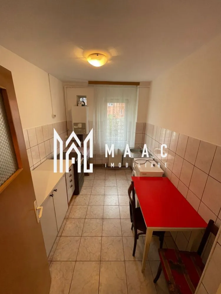 Apartament 2 camere | Sub Arini | Pet friendly - MAAC Imobiliare vă propune spre închiriere un apartament cu 2 camere, situat într-o zonă excelentă, între Parcul Sub Arini și centrul orașului. Imobilul are o suprafata de 40 MPU, fiind compartimentat astfel: -Hol de acces -Sufragerie spațioasă -Dormitor matrimonial -Bucătărie utilată -Baie cu geam pentru aerisire Proprietatea beneficiază de o poziționare avantajoasă, oferind acces facil la magazine, spații verzi, școli, facultăți și transport public. Se percepe garanție în cuantumul unei luni de chirie. Pet friendly Pentru mai multe detalii, vă rugăm să specificați anunțul cu CP2903258. }}
