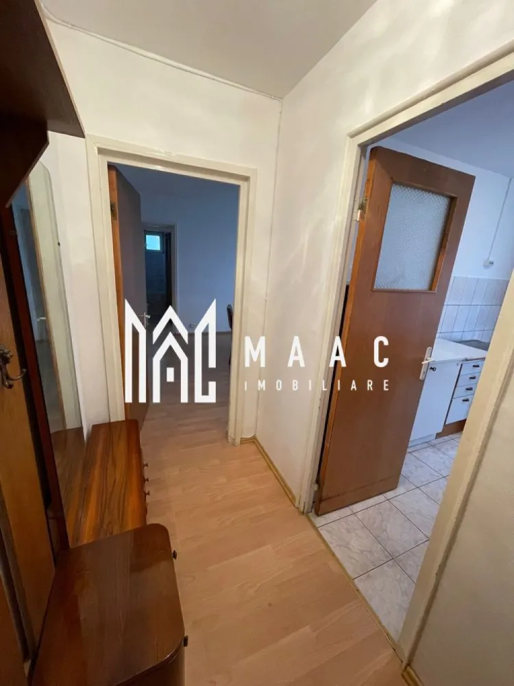 Apartament 2 camere | Sub Arini | Pet friendly - MAAC Imobiliare vă propune spre închiriere un apartament cu 2 camere, situat într-o zonă excelentă, între Parcul Sub Arini și centrul orașului. Imobilul are o suprafata de 40 MPU, fiind compartimentat astfel: -Hol de acces -Sufragerie spațioasă -Dormitor matrimonial -Bucătărie utilată -Baie cu geam pentru aerisire Proprietatea beneficiază de o poziționare avantajoasă, oferind acces facil la magazine, spații verzi, școli, facultăți și transport public. Se percepe garanție în cuantumul unei luni de chirie. Pet friendly Pentru mai multe detalii, vă rugăm să specificați anunțul cu CP2903258. }}