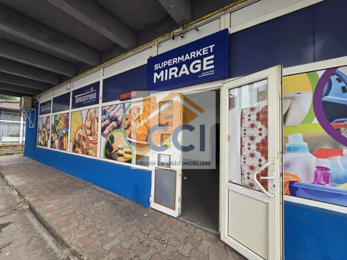 Spatiu comercial in inima cartierului Cornisa - Business-ul tău merită o locație care inspiră succes !
În inima exclusivistă a cartierului Cornișa, vă prezentăm un spațiu comercial cu adevărat special — 230 mp situați la parter, concepuți pentru afaceri care își doresc vizibilitate, eleganță și poziționare strategică.

Un spațiu rafinat, versatil și luminos, ce oferă combinația perfectă între funcționalitate și imagine premium. Datorită amplasării excelente și accesului facil, proprietatea se pretează ideal pentru:
▫️ showroom exclusivist
▫️ clinică medicală / beauty concept
▫️ birouri moderne
▫️ prestări servicii premium
▫️ logistică & depozitare
▫️ activități comerciale și soluții fotovoltaice

Fiecare metru transmite potențial, profesionalism și oportunitatea de a construi un business într-o zonă cu notorietate și dezvoltare continuă.Spatiul beneficiaza de panouri fotovoltaice 15 kw.Suprafata open space la care se adauga birou si spatiu toalete accese prin fata spate si lateral. Totul pregatit pt afacereata sau pt o ulterioara inchiriere.

O proprietate care nu oferă doar spațiu, ci prezență.
O investiție care oferă mai mult decât valoare — oferă perspectivă.