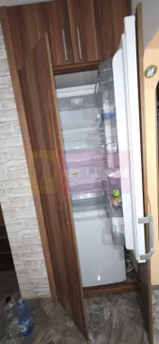 Apartamnet cu 3 camere de vanzare in Campina, Central