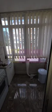 Apartamnet cu 3 camere de vanzare in Campina, Central