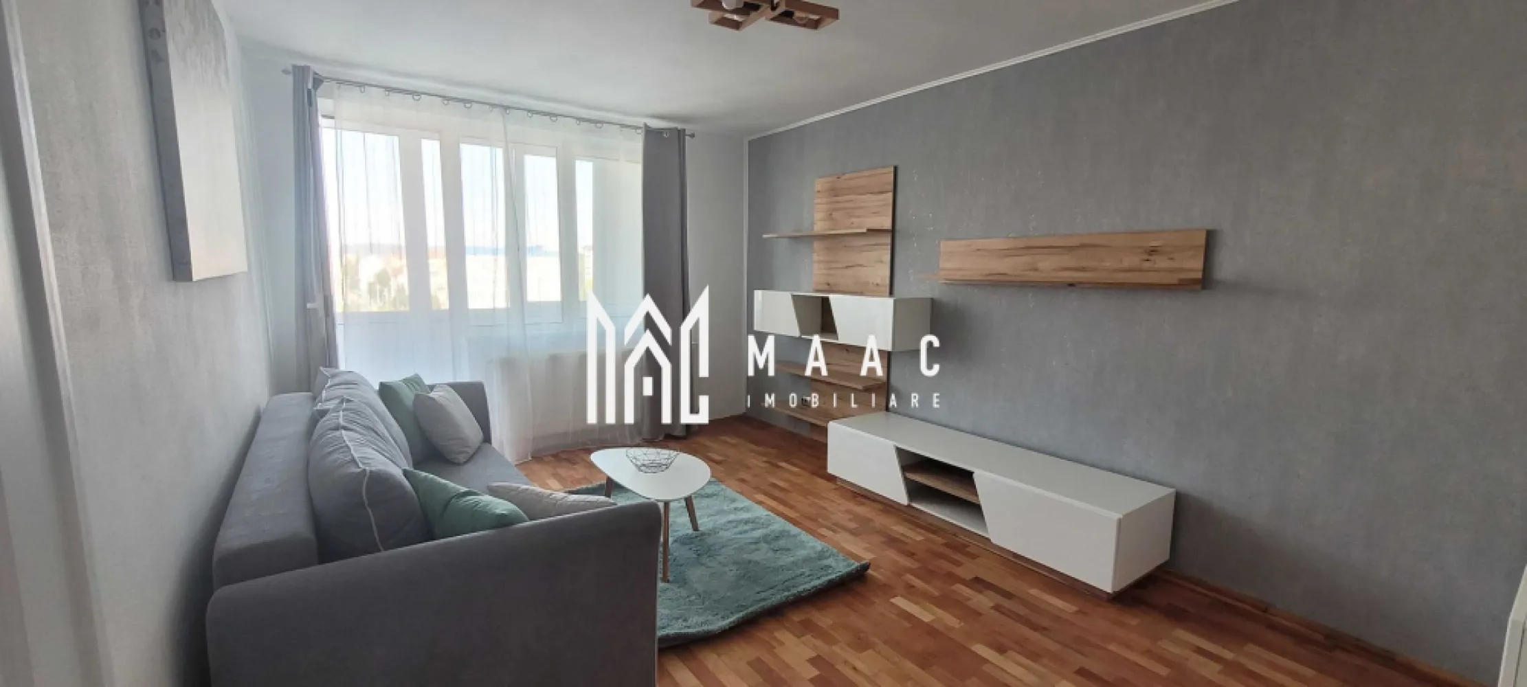 Apartament 2 camere | bloc nou | Mihai Viteazu - Piata Rahova - MAAC Imobiliare vă oferă spre închiriere un apartament cu 2 camere, decomandat, confort 1 , situat la etajul 4 al unui bloc nou cu 10 etaje, amplasat într-o zonă foarte căutată – Mihai Viteazu, în imediata apropiere a Pieței Rahovei. Locuința a fost proaspăt renovată integral și este disponibilă începând cu data de 15 martie 2026. Apartamentul se închiriază complet mobilat și utilat, fiind pregătit pentru mutare imediată. Bucătăria este complet echipată și dispune de mobilier realizat la comandă, mașină de spălat vase, plită, hotă, cuptor electric și frigider. De asemenea, apartamentul este dotat cu mașină de spălat rufe, mobilier modern în dormitor și living, uși de interior din lemn, parchet din lemn recondiționat, ușă metalică de acces securizată și tâmplărie PVC cu geam termopan. Confortul termic este asigurat de centrala termică proprie pe gaz, cu calorifere din oțel, iar locuința beneficiază de contorizări separate pentru gaz, curent și apă. Apartamentul dispune de un balcon generos, accesibil din living, precum și de o baie modernă, dotată cu geam pentru aerisire naturală. Proprietarul nu acceptă animale de companie. Pentru mai multe detalii, va rugam specificati telefonic: CP2900412 }}