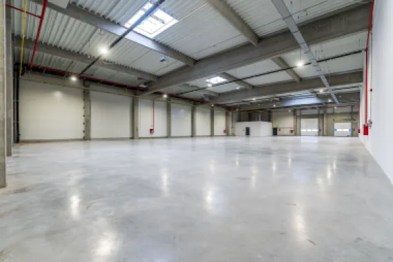 4646 mp - Hala industriala de inchiriat in Parc Industrial Arad