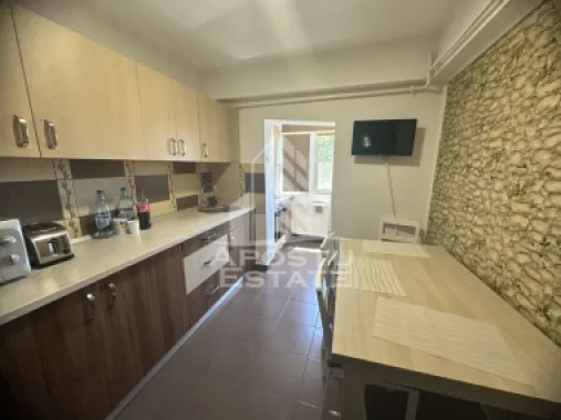 Apartament cu 3 camere, Renovat, zona Soarelui, Centrala proprie