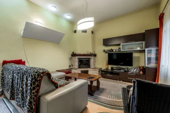 Spațiu comercial, hala, si un penthouse în centrul Aradului Nou