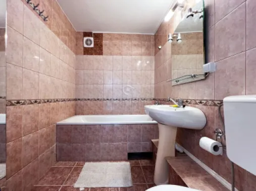 Apartament 2 camere decomandat, zona Iulius Mall