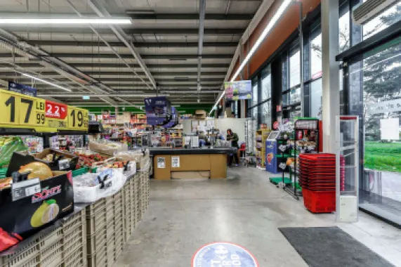 Spatiu comercial de vanzare cu chirias