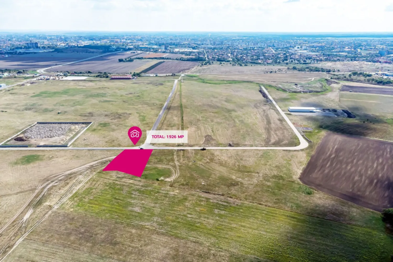 Oportunitate – Teren industrial 1.926 mp lângă Centura Vest Arad - 📌 Detalii teren:
Suprafață: 1.926 mp (dar putem să vă punem la dispoziție și suprafețe mai mari)
Front stradal: 34 m
Localizare: foarte aproape de Centura de Vest Arad
Acces rapid la drumurile principale și infrastructura rutieră

✅ Avantaje:
Zonă industrială aflată în plină dezvoltare
Potrivit pentru hale de producție, depozite logistice, centre de distribuție sau fabrici
Accesibilitate și vizibilitate foarte bune
Poziționare strategică în hub-ul industrial Arad

💡 Ideal pentru companii care caută extindere sau pentru investitori interesați de un teren cu potențial ridicat de dezvoltare și randament pe termen lung.

Nu dispui de toată suma? Te ajutăm noi gratuit! Îți obținem oferte de la 16 bănci.

Ai o proprietate de vânzare în Arad și vrei să știi cât valorează cu adevărat?
Sună-mă pentru o evaluare gratuită, fără obligații.

📲 Contact:
Lucian Marc – Consultant Imobiliar Acasă Arad
Tel: 0746 093 329

Birou: ACASA | Agenție Imobiliară Arad
📍 Bulevardul Decebal 2, Arad 310133