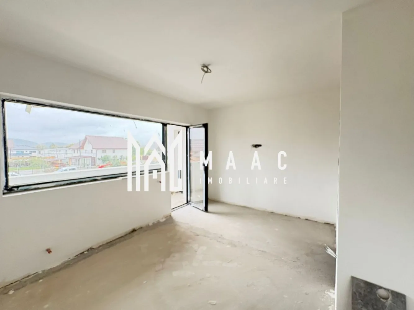 Apertament 2 Camere I Parter I Gradina I Selimbar - MAAC imobiliare va propune spre vânzare un apartament nou, situat la parter, cu grădină proprie de 20 mp ,loc de parcare,amplasat în Selimbar.

Locuinta cuprinde living ,dormitor, bucătărie, baie.
Dormitorul are iesire in balcon/ gradina.

Pentru mai multe detalii precizați ca ați văzut anunțul cu ID CP2981072