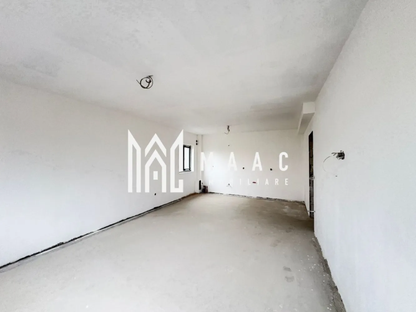 Apertament 2 Camere I Parter I Gradina I Selimbar - MAAC imobiliare va propune spre vânzare un apartament nou, situat la parter, cu grădină proprie de 20 mp ,loc de parcare,amplasat în Selimbar.

Locuinta cuprinde living ,dormitor, bucătărie, baie.
Dormitorul are iesire in balcon/ gradina.

Pentru mai multe detalii precizați ca ați văzut anunțul cu ID CP2981072