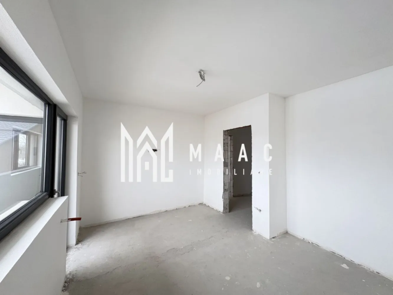 Apertament 2 Camere I Parter I Gradina I Selimbar - MAAC imobiliare va propune spre vânzare un apartament nou, situat la parter, cu grădină proprie de 20 mp ,loc de parcare,amplasat în Selimbar.

Locuinta cuprinde living ,dormitor, bucătărie, baie.
Dormitorul are iesire in balcon/ gradina.

Pentru mai multe detalii precizați ca ați văzut anunțul cu ID CP2981072