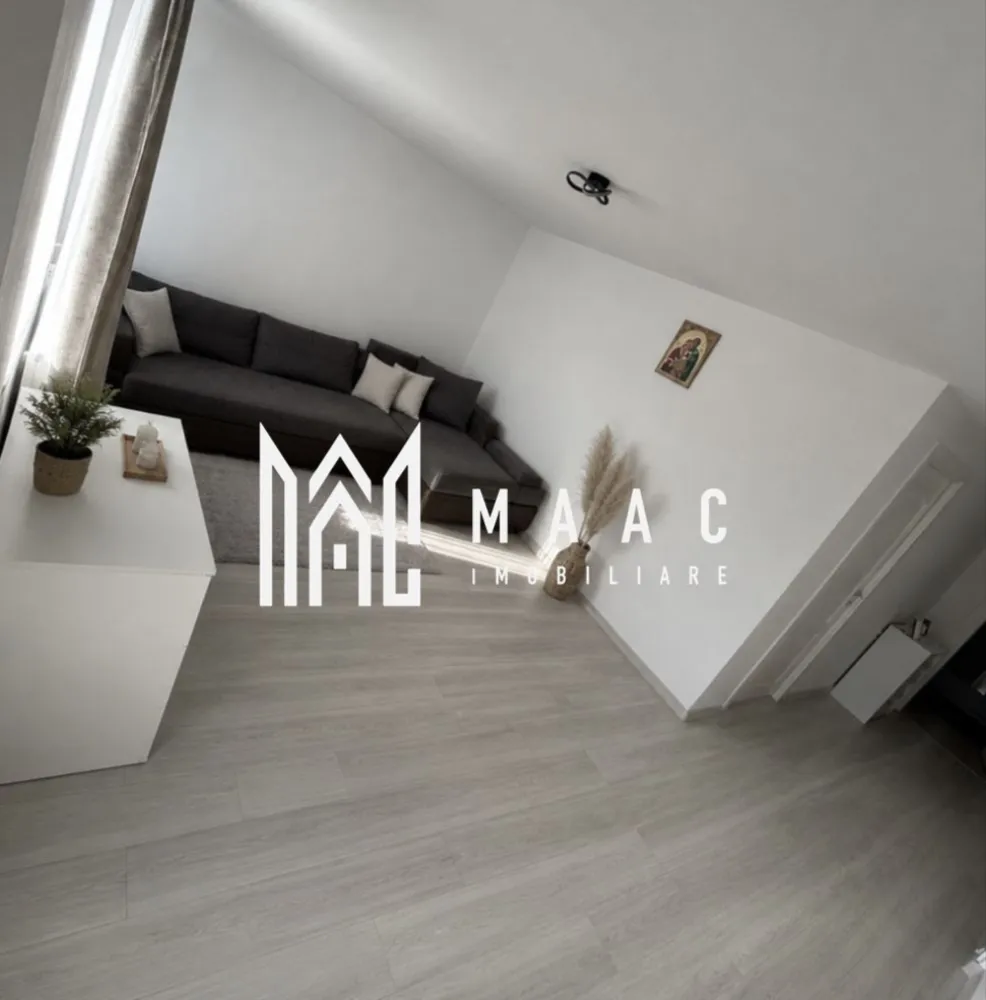 Casa noua | Zona de recreere | Evadare in natura| - MAAC Imobiliare vă prezintă spre vânzare o proprietate deosebită, finalizată în anul 2025, situată într-o zonă pitorească și liniștită din satul Rădăcinești, comuna Berislăvești. Ideală pentru familii sau ca rezidență de vacanță, casa oferă confort modern în mijlocul naturii și este gata pentru mutare imediată.
Suprafață teren: 1.908 mp 
Suprafață casă: ~95 mpu (regim parter)
Deschidere drum: 40 metri liniari
Modernă și luminoasă,casa dispune de două căi de acces și o compartimentare decomandată, optimizată pentru confort:
Living spațios cu lumină naturală generoasă
Bucătărie open-space cu zonă dedicată de dining
Dormitor matrimonial primitor
Cameră copil / birou
Baie mare complet utilată
Hol și spații inteligente pentru depozitare
Proprietatea se vinde complet mobilată și utilată, finisată la standarde actuale:
Încălzire: Centrală pe lemne de 40 kW + puffer de 1000 litri (autonomie ridicată)
Electricitate: Curent trifazic
Utilități: Apă curentă, fosă septică, internet prin fibră optică, cablu TV
Dotări: Electrocasnice și mobilier modern incluse în preț 
Curte și PotențialTerenul generos de aproape 2.000 mp oferă libertate deplină pentru amenajări exterioare: foișor, zonă de grătar, livadă, piscină sau loc de joacă pentru copii.
Proprietatea reprezintă o oportunitate excelentă pentru cei care caută o casă nouă, fără necesitatea unor investiții suplimentare.
Pentru mai multe detalii contactati cu incredere echipa MAAC IMobiliare, specificand ID 3180343
