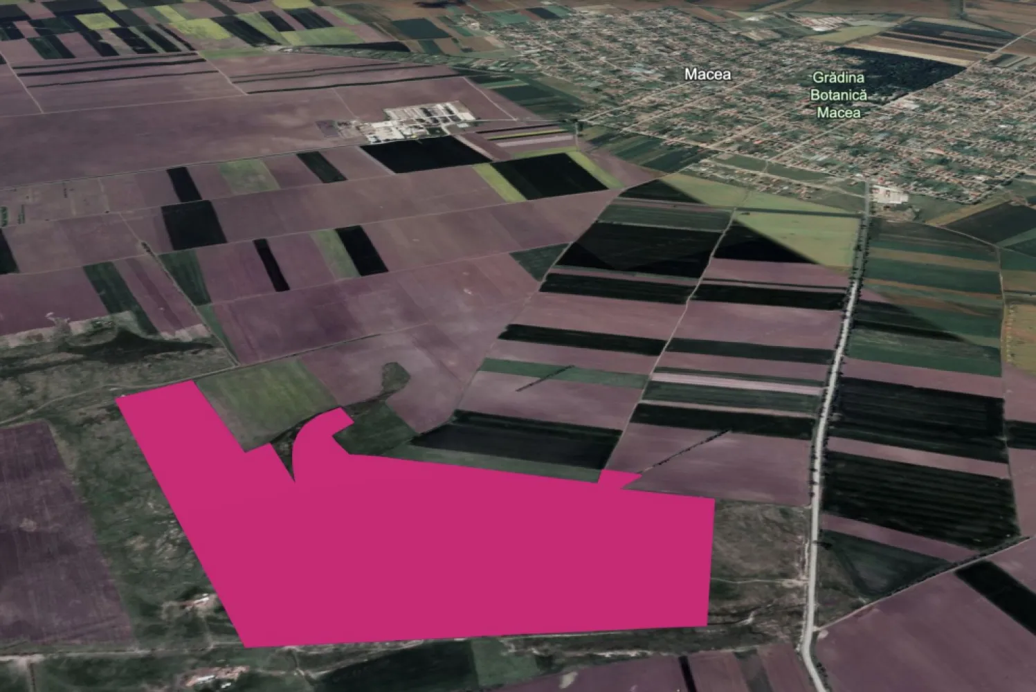 Teren 42 ha pentru parc fotovoltaic – Macea, Arad - Se oferă spre vânzare un teren extravilan, cu categoria de folosință pașune, situat în Comuna Macea, Județul Arad, ideal pentru dezvoltarea unui proiect de energie regenerabilă de mare anvergură, precum un parc fotovoltaic.

Caracteristicile proprietății includ:

-Suprafață totală: 424,700 mp, teren compact și plan, potrivit pentru proiecte de energie solară
-Locație: La 27 km de Arad, cu acces facil la DJ 709B, oferind o poziționare strategică pentru transport și infrastructură
-Infrastructură: Proximitatea față de liniile electrice de tensiune medie oferă posibilitatea de racordare la rețeaua electrică
-Topografie: Terenul este lipsit de vegetație semnificativă, pregătit pentru dezvoltare imediată

Prețul de achiziție este de 1.274.100 euro + TVA (21%), cu aplicarea măsurilor simplificate de TVA. 

Terenul poate fi închiriat pe termen lung în aceleași condiții avantajoase, pentru dezvoltarea unui parc fotovoltaic.

Pentru detalii suplimentare sau pentru a programa o vizionare, contactați 0721356746 FLORIN MOȘ

Cod anunț: CP1964859
