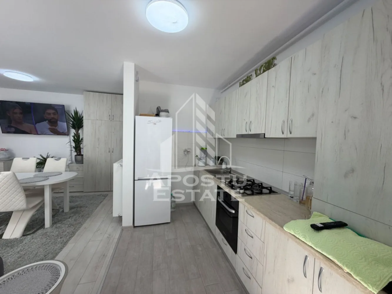 Apartament 2 camere de vânzare, Zona Aradului, Complex Iris, Timisoara