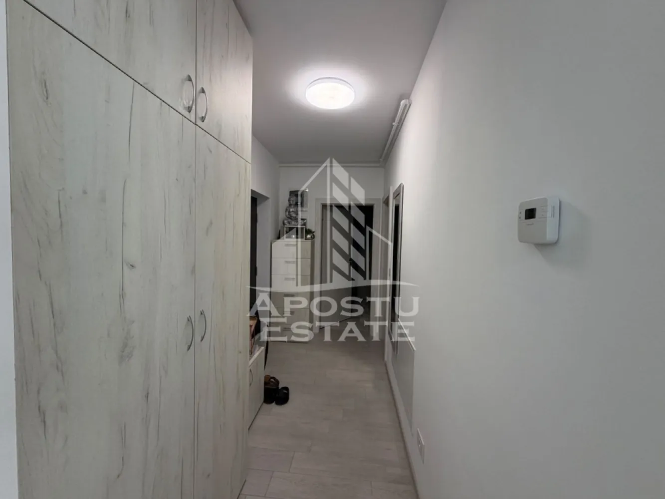 Apartament 2 camere de vânzare, Zona Aradului, Complex Iris, Timisoara