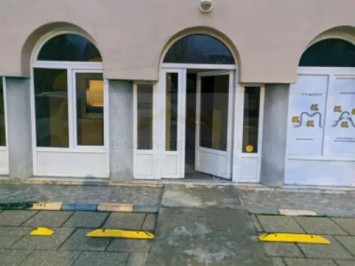 Clădiri de birouri de închiriat Sector 4 – 1.100 mp, vizibilitate stradală