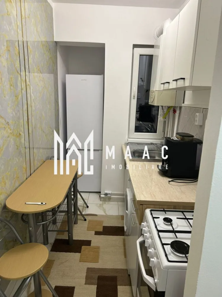 Apartament 2 camere | 37 MPU | Mobilat | Utilat | Cedonia - MAAC Imobiliare vă propune spre închiriere un apartament cu 2 camere, situat în cartierul Cedonia din Sibiu, o zonă apreciată pentru accesibilitate și apropierea față de principalele facilități urbane.

Locuința este amplasată la etajul 1 din 4 și dispune de o suprafață utilă de 37 mp. Apartamentul se închiriază complet mobilat și utilat, fiind pregătit pentru mutare.

Detalii apartament:
Suprafață utilă: 37 mp
Etaj: 1 din 4
Complet mobilat și utilat
Disponibil cu începutul lunii iulie

Avantaje și beneficii:
Zonă liniștită și bine conectată
Acces facil către mijloace de transport în comun
Aproape de magazine, școli și alte puncte de interes
Locuință practică și ușor de întreținut

Condiții de închiriere:
Se închiriază pe termen lung
Nu se acceptă fumători
Nu se acceptă animale de companie

Pentru mai multe detalii sau pentru a programa o vizionare, vă rugăm specificați telefonic ID: CP3178944.