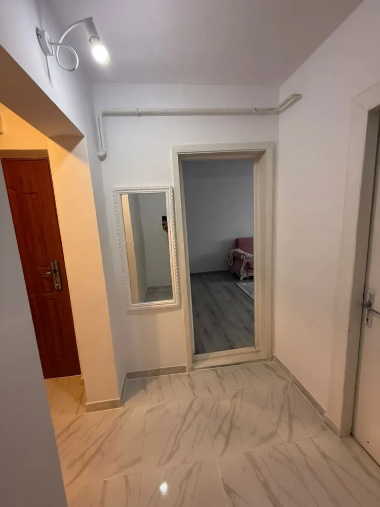 De vanzare apartament cu 2 camere, etaj 4/4, recent renovat, 33.000 euro