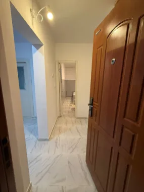 De vanzare apartament cu 2 camere, etaj 4/4, recent renovat, 33.000 euro