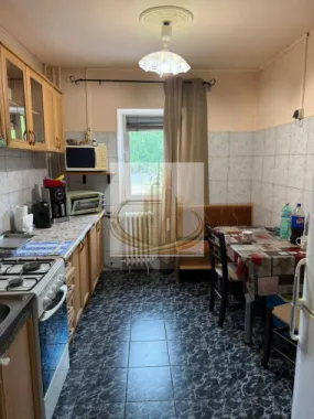Ap 2 Cam | Etaj 1 | Renovat | Zona Complex -Sala Olimpia | Investitie