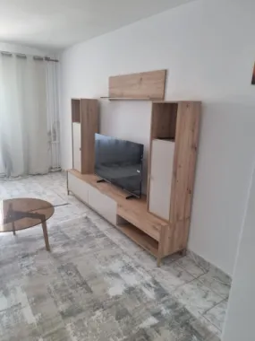 De inchiriat apartament cu 3 camere, zona Garii, etaj 3, 490 euro negociabi