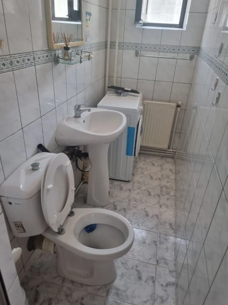 De inchiriat apartament cu 3 camere, zona Garii, etaj 3, 490 euro negociabi