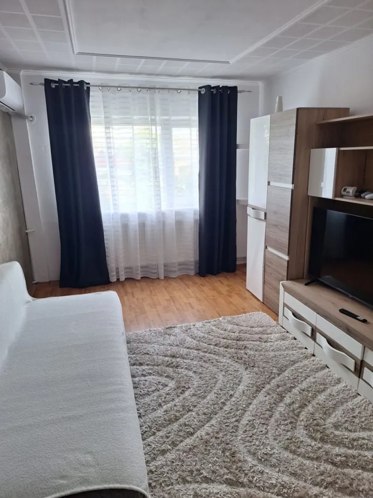 Regim hotelier, 2 camere, Micro 17, 200 lei/noapte