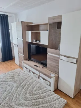 Regim hotelier, 2 camere, Micro 17, 200 lei/noapte