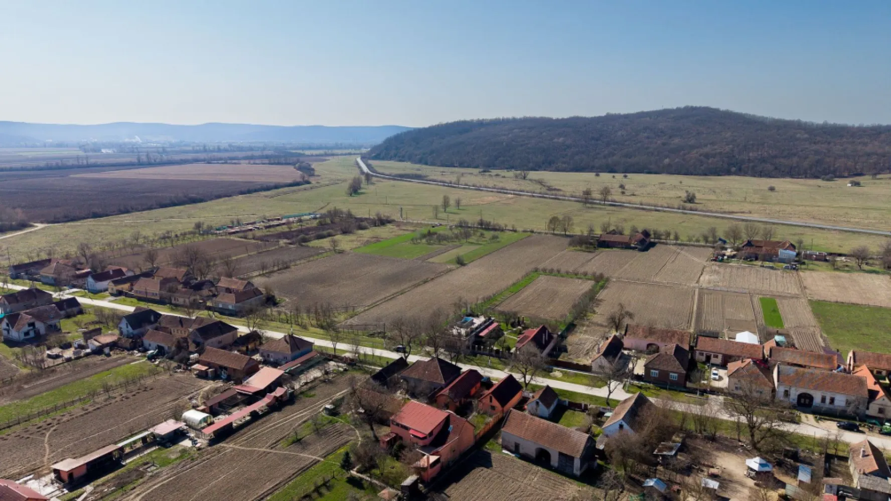 Loc de casă în Odvoș - Conop 3000mp