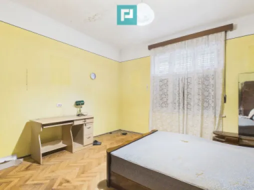Casă – 5 camere | Cantemir -Zona centrala