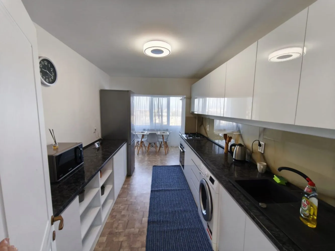 De vanzare apartament cu 3 camere , etaj 8/9 , Faleza, 165.000 euro