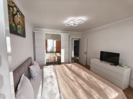 De inchiriat apartament spatios, 3 camere, pe Faleza, 900 euro